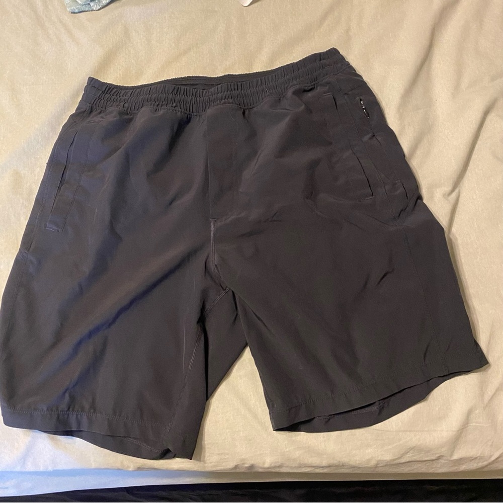 Men’s Birddogs black shorts -M